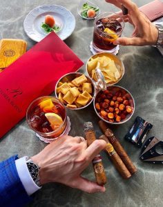 Read more about the article Interview with @domberga, one of the best cuban cigar accounts to follow on Instagram